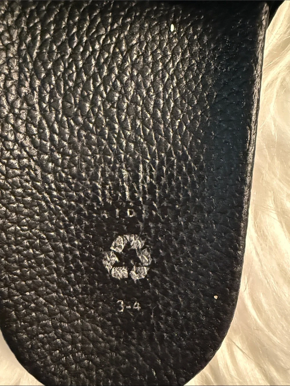 Kids gap slides size 3-4